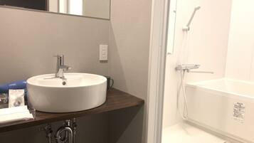 Mixed Shared Dormitory | Bathroom sink