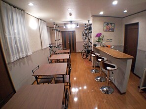 Free daily continental breakfast - B&B Guest House Rin No Yado (Ito)