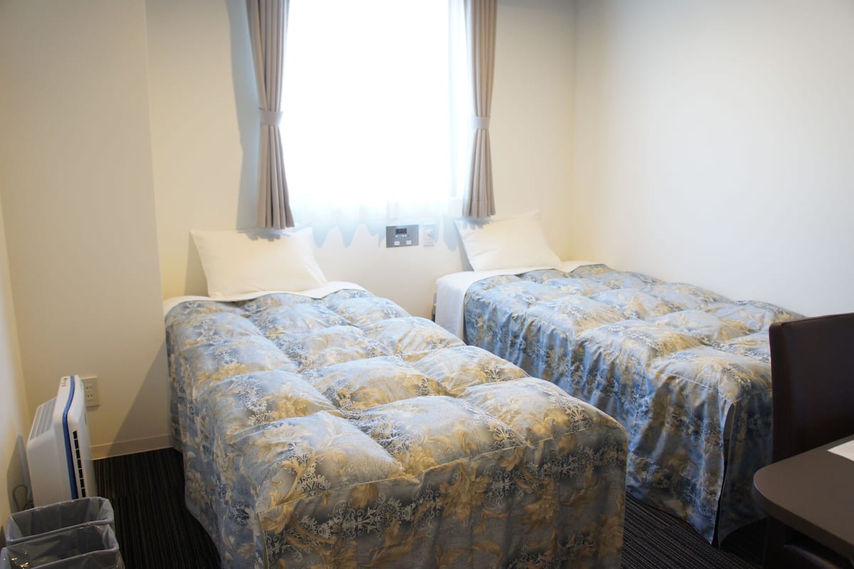 Basic-Zweibettzimmer, Nichtraucher