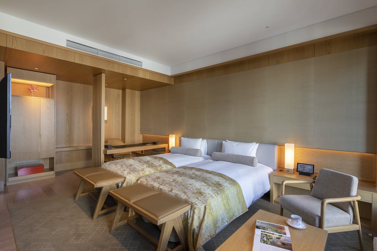 1 bedroom, in-room safe, desk, blackout drapes