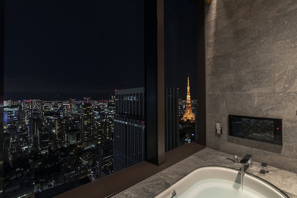 房內夾萬、書桌、遮光窗簾/窗簾、隔音