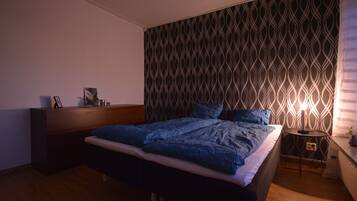 Room, Mountain View | Premium bedding, desk, free WiFi, bed sheets