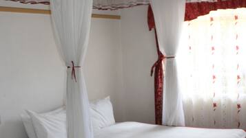 Comfort Twin Room | Meja, kalis bunyi, Wi-fi percuma, cadar katil