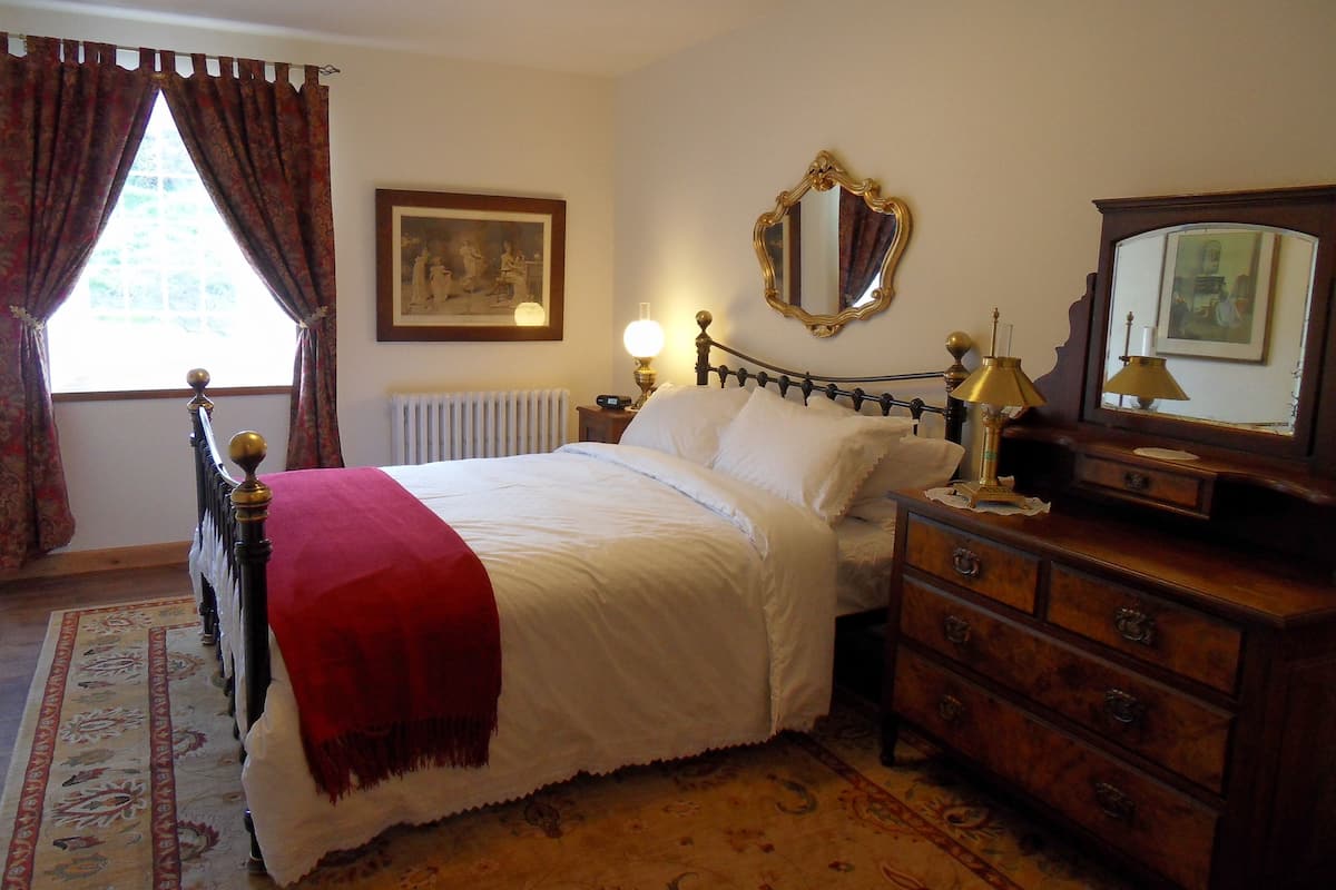 The Mill | Premium bedding, iron/ironing board, free WiFi, bed sheets