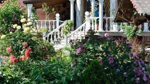 Garden - Hotel Kalvachevi (Batak)