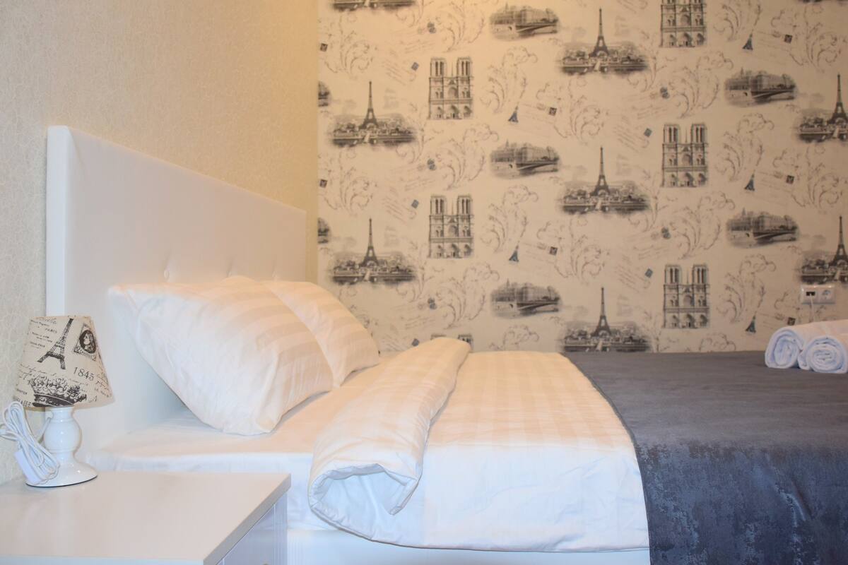 In-room safe, individually decorated, individually furnished