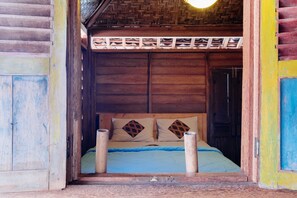 Chambre Double (With Fan) | Wi-Fi gratuit, draps fournis