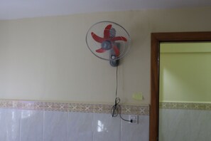 Chambre Ville, 1 grand lit, non-fumeurs, vue ville | Ăquipements de la chambre