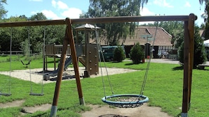 Children’s play area – outdoor - Waldhaus Knittelsheimer Mühle (Knittelsheim)