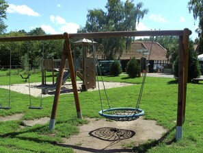 AuĂen-Kinderspielplatz