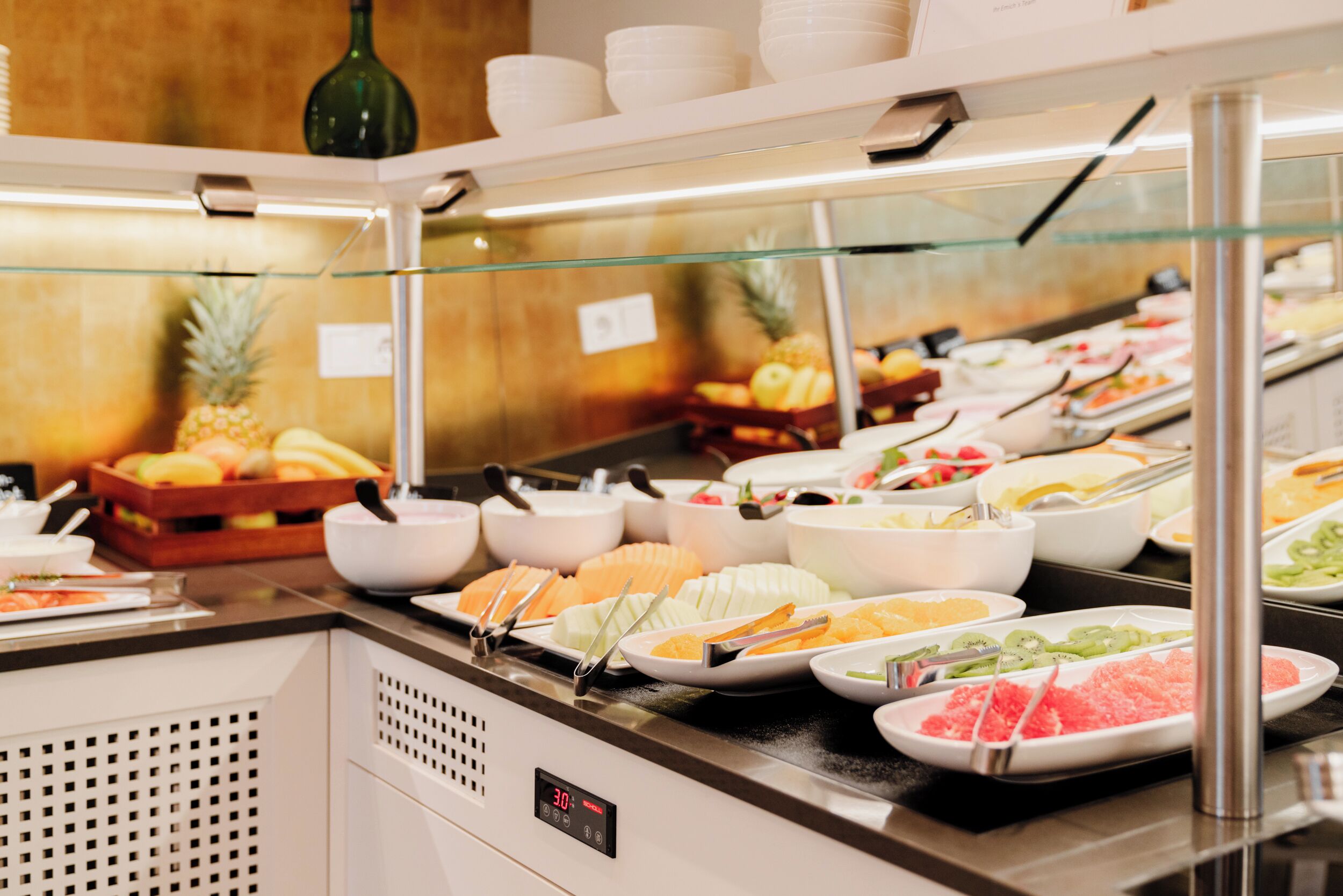 Daily buffet breakfast for a fee