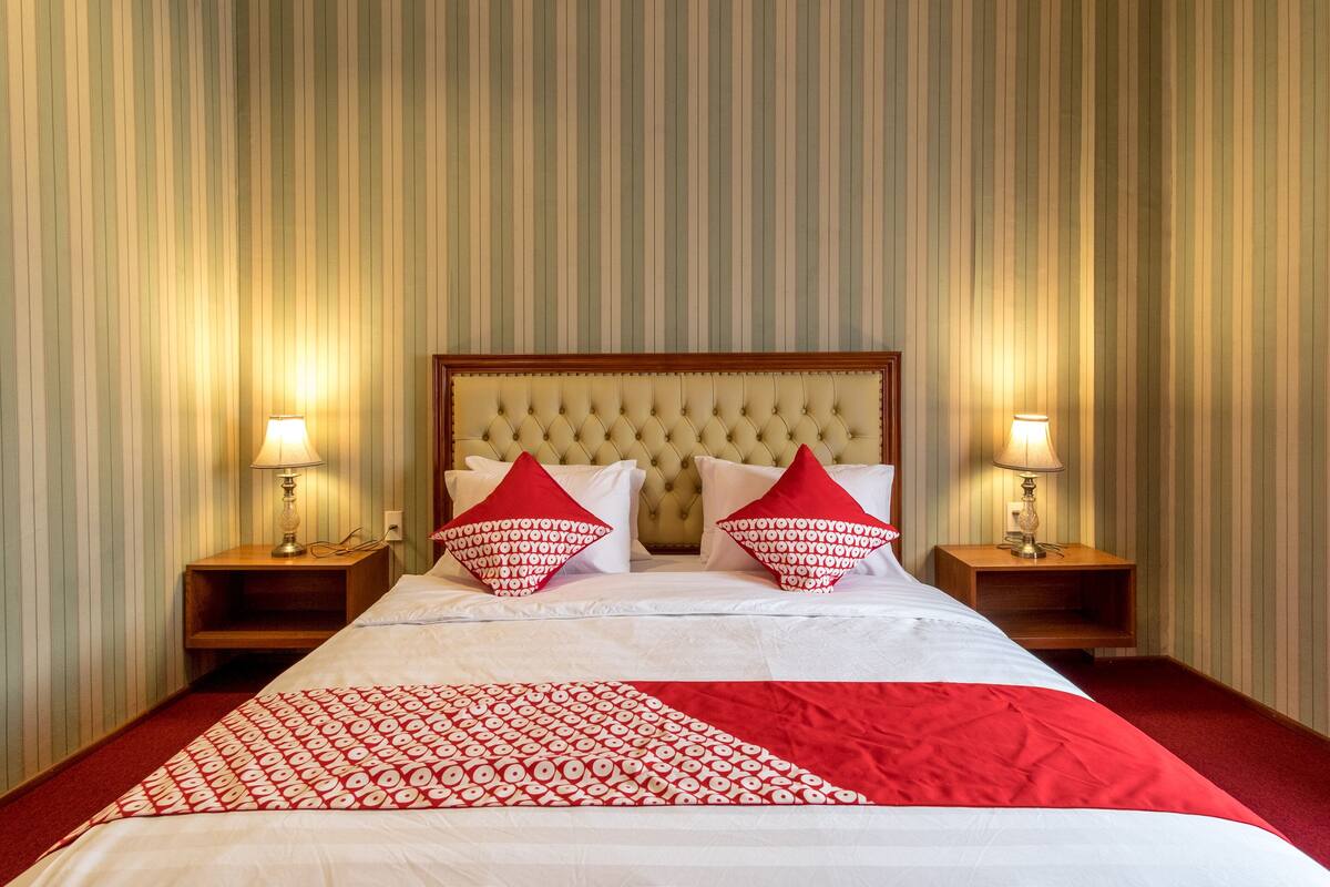 Free WiFi, bed sheets