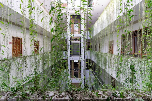 Terrace/patio - Capital O 293 Mutiara Hijau Suites Syariah (Medan)