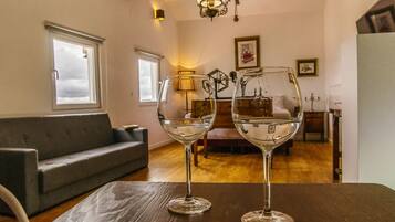 Deluxe Apartment (Tecelao) | Living area | Smart TV, Netflix