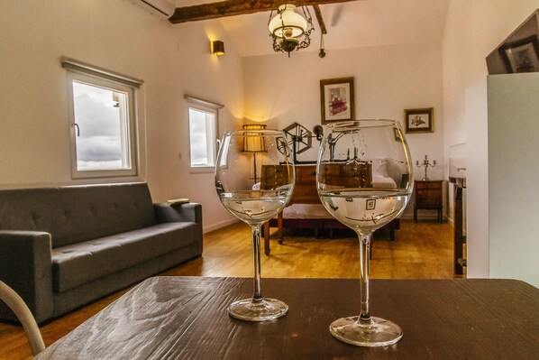 Apartamento luxo (Tecelao) | Área de estar | Smart TV, Netflix