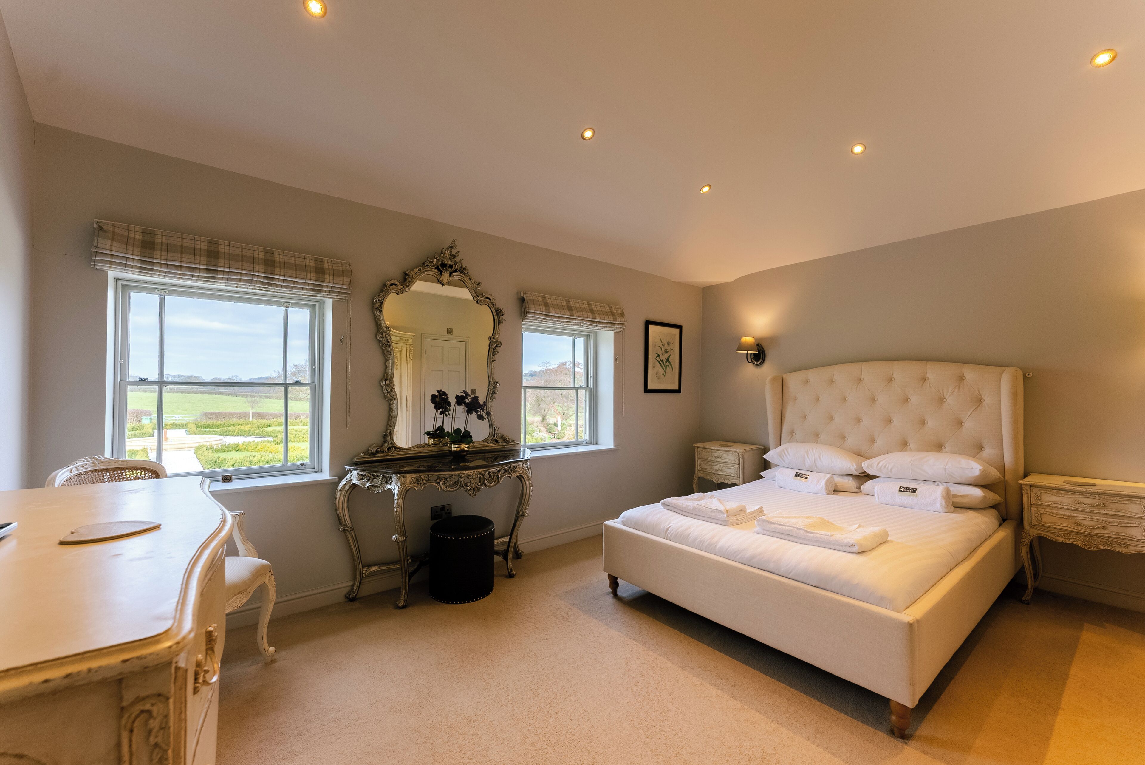 Rumah, beberapa kamar (The Old Milking Parlour Grande) | Tirai kedap cahaya, kedap suara, setrika/meja setrika, dan Wi-Fi gratis