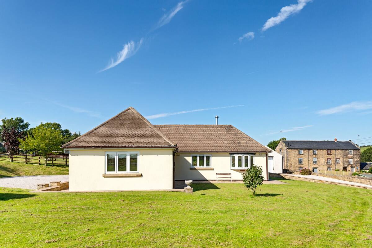 Hus, 5 soverom (Amber Lodge) | Blendingsgardiner, lydisolert, strykejern/-brett og wi-fi (inkludert)