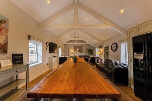 House, Multiple Bedrooms (The Old Milking Parlour Grande) | In-room dining