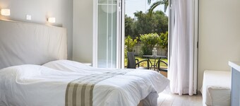 Olive Grove Studios & Apartments