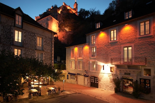 Façade de lâhĂ©bergement