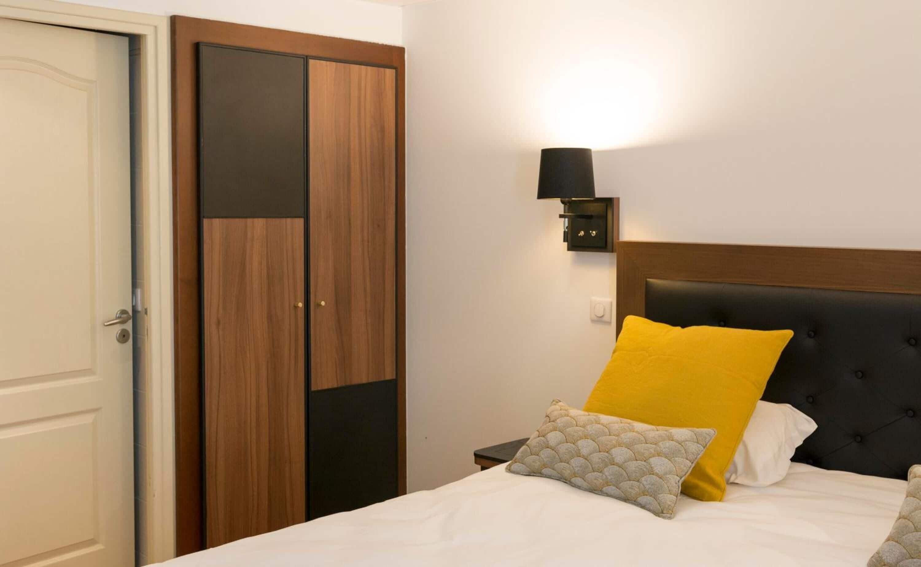 in-room safe, desk, soundproofing, iron/ironing board