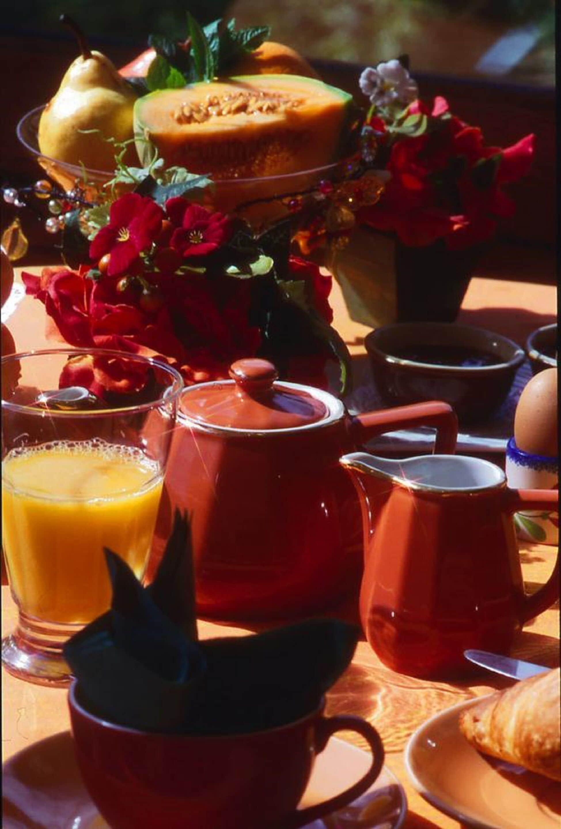 daily buffet breakfast (eur 18 per person)