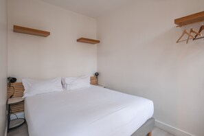 Soundproofing, free WiFi, bed sheets