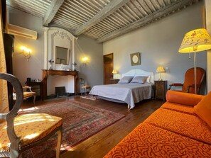 Double Room, 1 Queen Bed, Non Smoking, Pool View