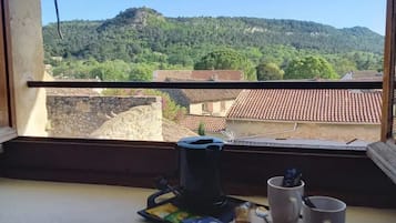 Family Suite, 2 Bedrooms | Individually decorated, individually furnished, desk, laptop workspace