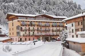 Property entrance - Familienhotel Vent (Soelden)