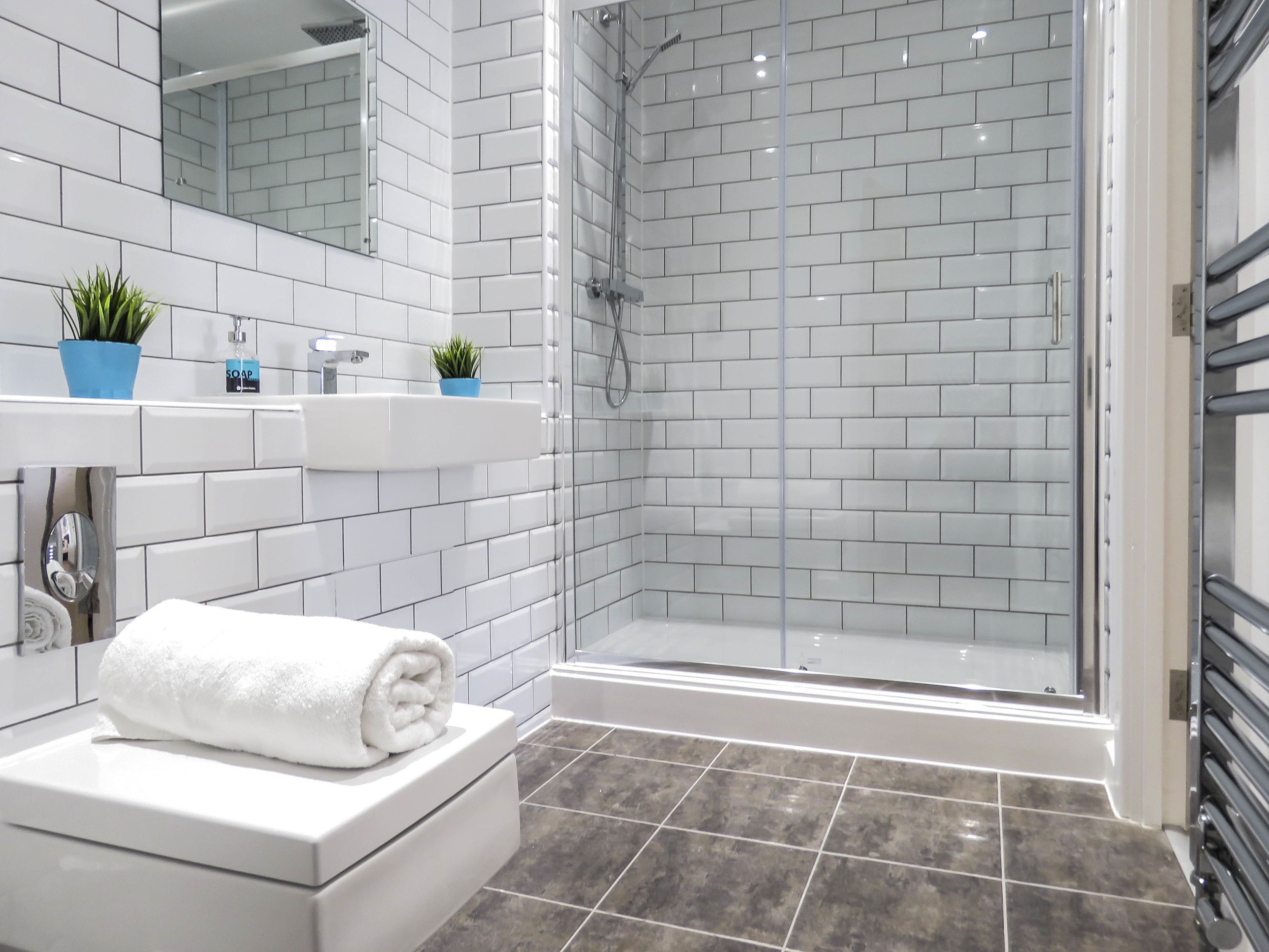 Business-Apartment, 1 Doppelbett, Nichtraucher | Badezimmer | Kostenlose Toilettenartikel, Haartrockner, Handtücher