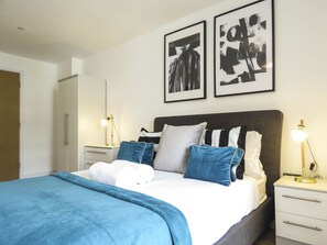 Business-Apartment, 1 Doppelbett, Nichtraucher | 1 Schlafzimmer, Bügeleisen/Bügelbrett, Zustellbetten, kostenloses WLAN