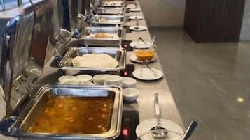 Desayuno a la carta (INR 350 por persona)