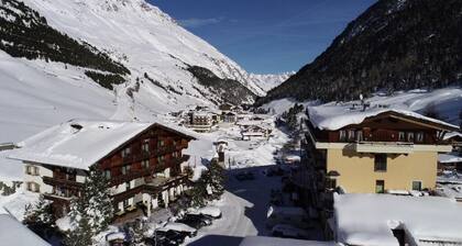 Hotel Alt Vent Tyrol