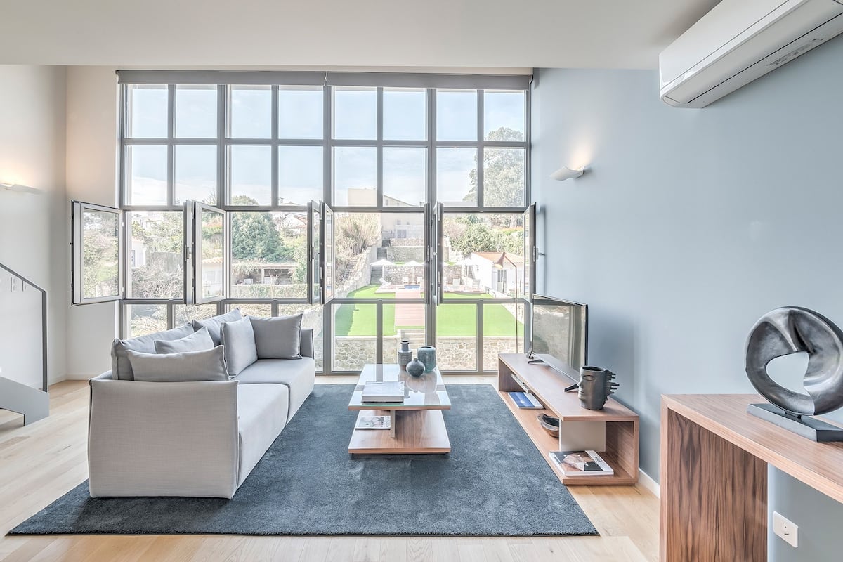Deluxe Loft, 1 Queen Bed, Pool Access, Garden View (Duplex) | Living room | Flat-screen TV