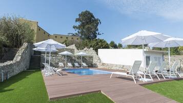 Outdoor pool, sun loungers