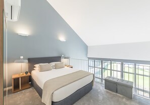 Premium-Loft, 1 Queen-Bett, Poolzugang, Poolblick