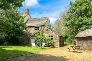 Front of property - Appleloft (Bude)