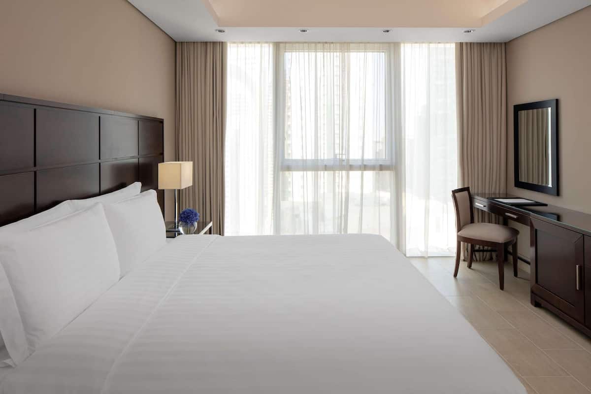 Premium bedding, minibar, in-room safe, desk