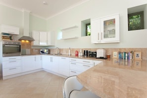 Highchair - Barn Cottage (Bodmin)