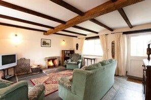 Cottage | Coin séjour | Cheminée
