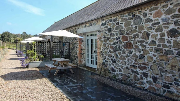 Cottage | Property grounds