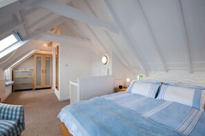 3 soverom og barnesenger (inkludert)