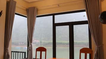 Chambre Double Deluxe, vue montagne (or River View) | Ăquipements de la chambre