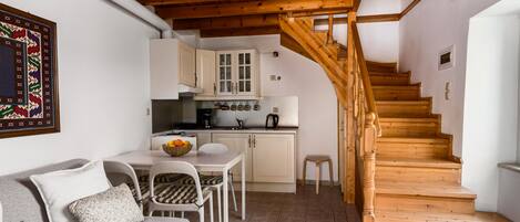 House | Private kitchen | Fridge, oven, stovetop, coffee/tea maker