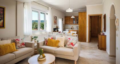 Traditional Rustic Maisonette and House by Konnect