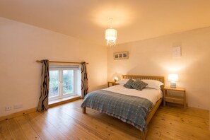 3 bedrooms, free cribs/infant beds - Bunny Cottage (Newquay)