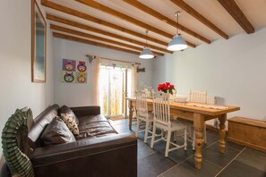 Fireplace - Bunny Cottage (Newquay)