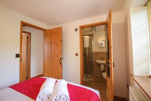 Room - Broadbeach Cottage (Redruth)