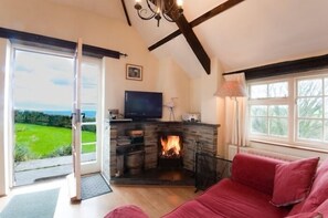 Living room - Church Cottage (Bude)